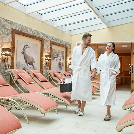 Alpina Wellness & 4*