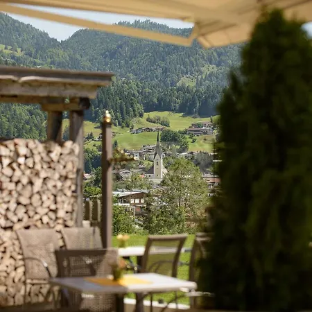 Otel Alpina Wellness & 4*