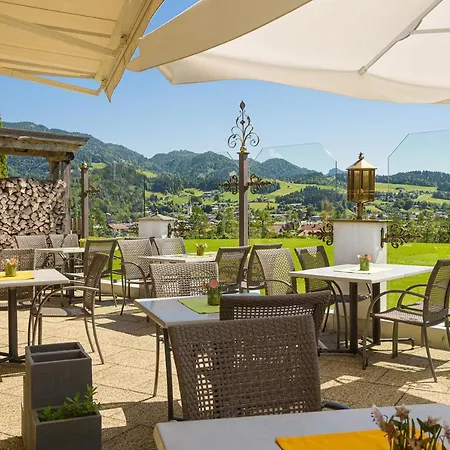 Hotel Alpina Wellness & Kössen