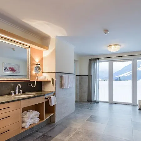 Alpina Wellness & Kössen