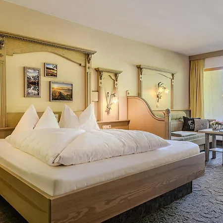 Alpina Wellness & 4* Kössen