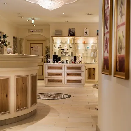 מלון Alpina Wellness &