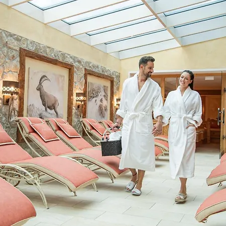 Alpina Wellness & 4*