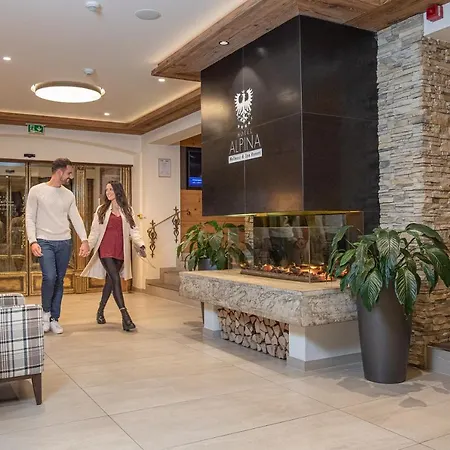 Otel Alpina Wellness & Kössen