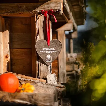 Alpina Wellness & Отель Кёссен